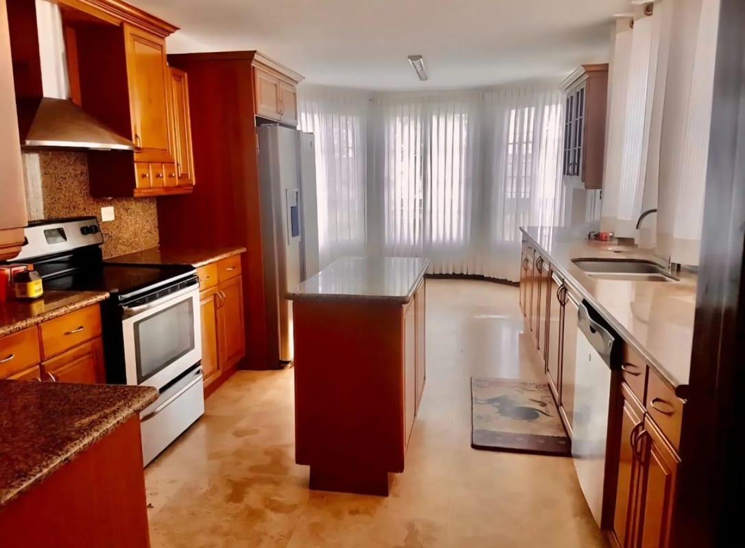 Casa en venta en LA MONTAÑA zona 16 — Casa en Venta en La Montaña, Zona 16, Guatemala, Ciudad — foto 9 de 14