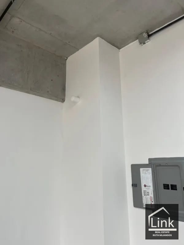 RENTA DE OFICINA ZONA 9 HUB — Oficina en Alquiler en HUB Reforma, Zona 9, Guatemala, Ciudad — foto 5 de 7