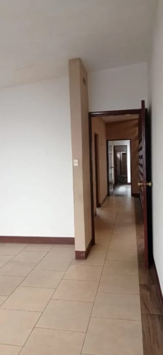 CASA EN VENTA, ZONA 2, EL ZAPOTE — Casa en Venta en Zona 2, Guatemala, Ciudad — miniatura 3 de 12