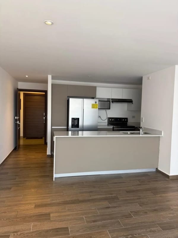 🏢 Apartamento en Renta – Parque 15, Zona 15 — Apartamento en Alquiler en Parque 15, Zona 15, Guatemala, Ciudad — foto 1 de 17
