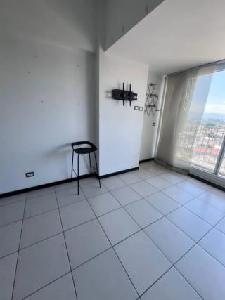 APARTAMENTO EN RENTA – VISTAS DE LA FLORESTA 📍 Zona 4 de Mixco, Tulam Tzu – Torre 1, Nivel 7 — Apartamento en Alquiler en Vistas de la floresta, Zona 4 Mixco, Guatemala, Ciudad — miniatura 15 de 17