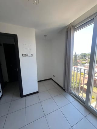 APARTAMENTO EN RENTA – VISTAS DE LA FLORESTA 📍 Zona 4 de Mixco, Tulam Tzu – Torre 1, Nivel 7 — Apartamento en Alquiler en Vistas de la floresta, Zona 4 Mixco, Guatemala, Ciudad — miniatura 12 de 17