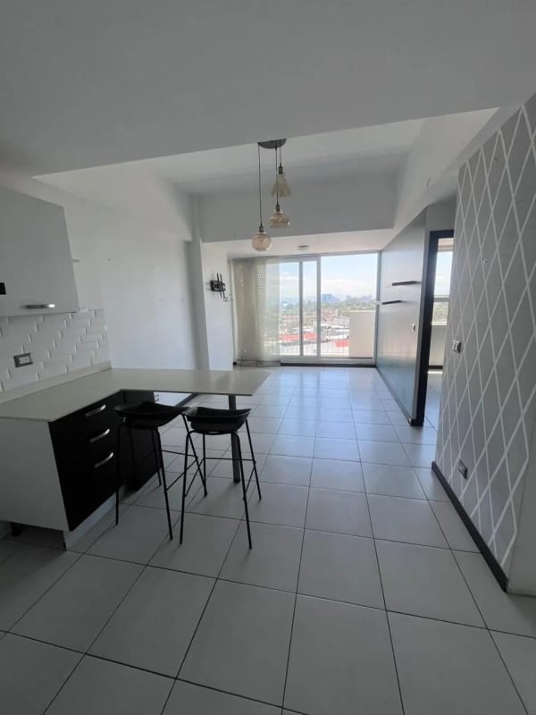 APARTAMENTO EN RENTA – VISTAS DE LA FLORESTA 📍 Zona 4 de Mixco, Tulam Tzu – Torre 1, Nivel 7 — Apartamento en Alquiler en Vistas de la floresta, Zona 4 Mixco, Guatemala, Ciudad — foto 9 de 17