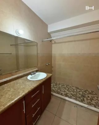 APARTAMENTO EN RENTA ZONA 16, LA MONTAÑA — Apartamento en Alquiler en Zona 16, Guatemala, Ciudad — miniatura 4 de 7