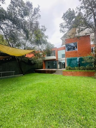 VENDO CASA con APARTAMENTO INDEPENDIENTE Z.16 — Casa en Venta en Encinos de Cayala, Zona 16, Guatemala, Ciudad — miniatura 1 de 12