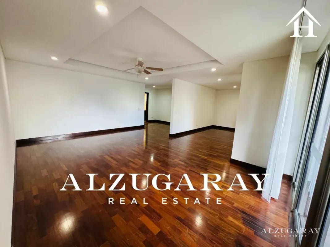 APTO. AMPLIO C/ BALCÓN, Z.10 3 HAB. / EDIFICIO SANTA SOFIA — Apartamento en Alquiler en Zona 10, Guatemala, Ciudad — foto 1 de 15