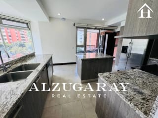 APTO. AMPLIO C/ BALCÓN, Z.10 3 HAB. / EDIFICIO SANTA SOFIA — Apartamento en Alquiler en Zona 10, Guatemala, Ciudad — miniatura 10 de 15