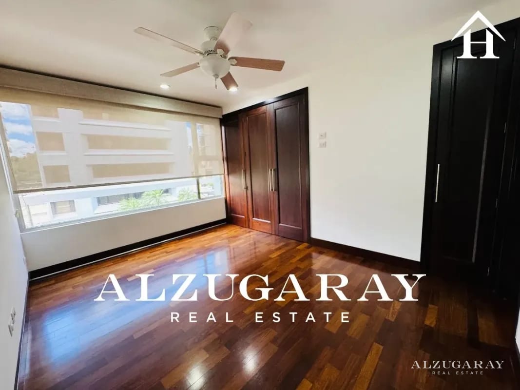 APTO. AMPLIO C/ BALCÓN, Z.10 3 HAB. / EDIFICIO SANTA SOFIA — Apartamento en Alquiler en Zona 10, Guatemala, Ciudad — foto 8 de 15