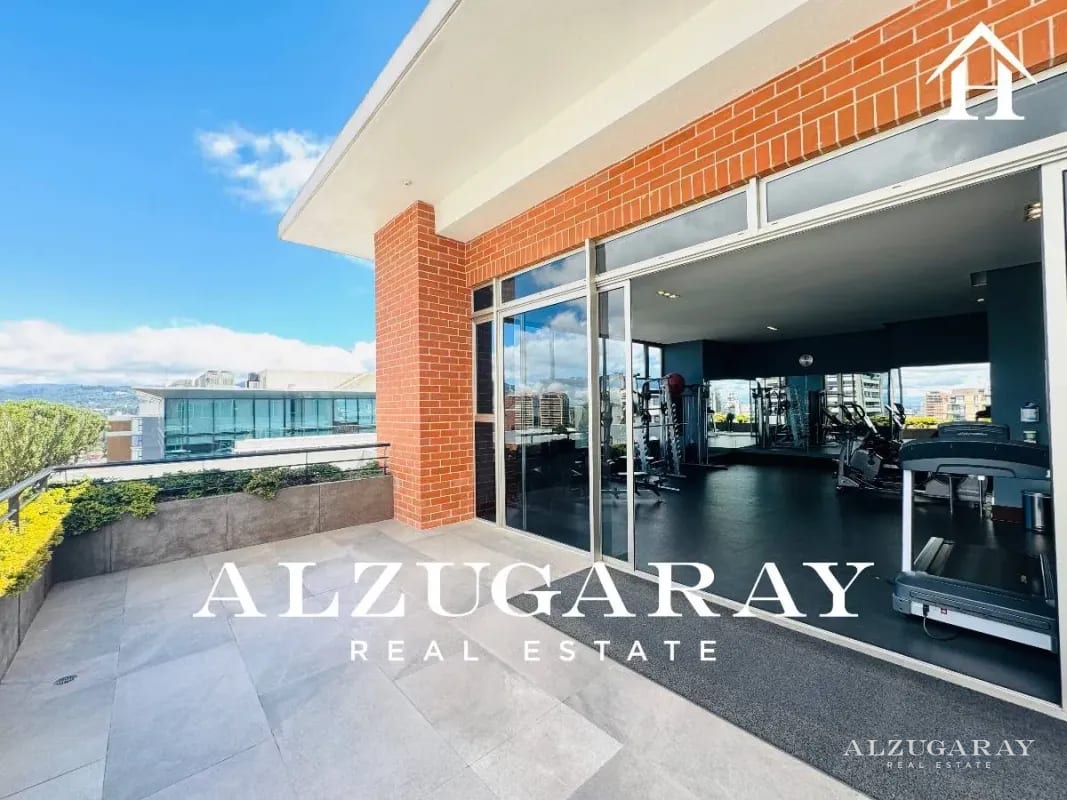 APTO. AMPLIO C/ BALCÓN, Z.10 3 HAB. / EDIFICIO SANTA SOFIA — Apartamento en Alquiler en Zona 10, Guatemala, Ciudad — foto 4 de 15