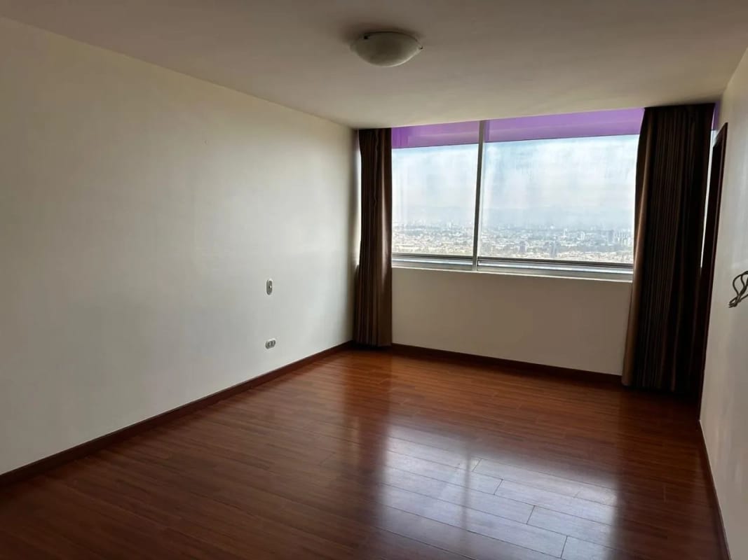 ALQUILO APARTAMENTO EN ZONA 10 EDIFICIO VIVALT +1 — Apartamento en Alquiler en Vivalt, Zona 10, Guatemala, Ciudad — foto 3 de 7