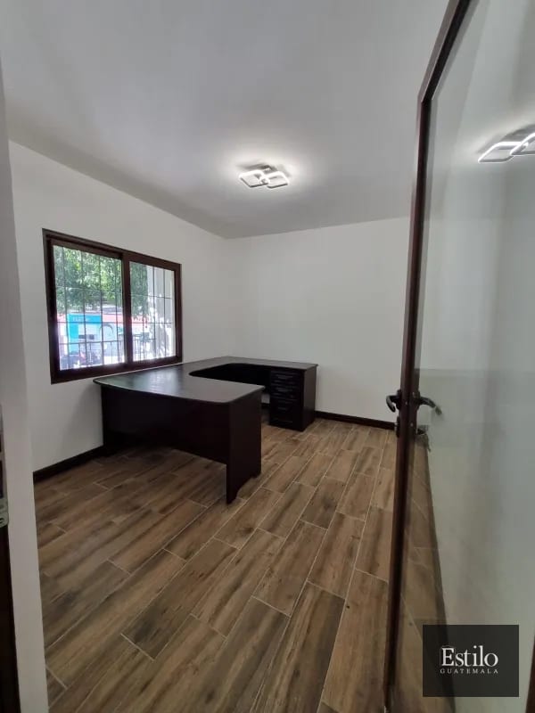 HERMOSA CASA PARA OFICINA O CLINICA — Casa en Alquiler en Zona 10, Guatemala, Ciudad — foto 6 de 7