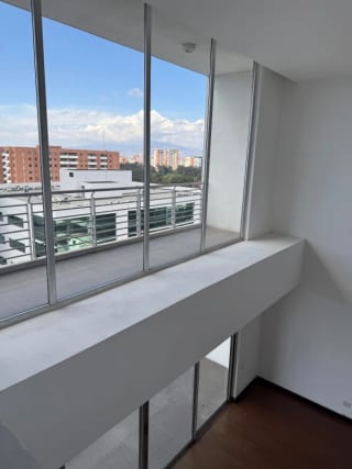 Edificio io 19 diez Loft en Renta — Apartamento en Alquiler en 19-10, Zona 10, Guatemala, Ciudad — miniatura 15 de 15
