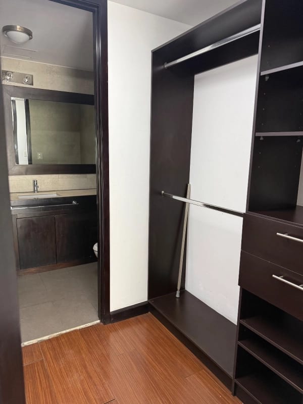 Edificio io 19 diez Loft en Renta — Apartamento en Alquiler en 19-10, Zona 10, Guatemala, Ciudad — foto 10 de 15