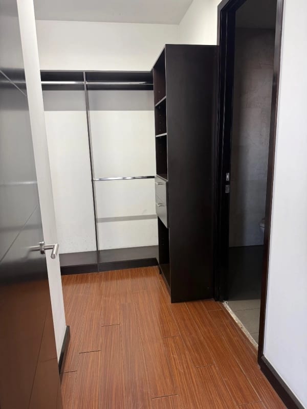 Edificio io 19 diez Loft en Renta — Apartamento en Alquiler en 19-10, Zona 10, Guatemala, Ciudad — foto 6 de 15
