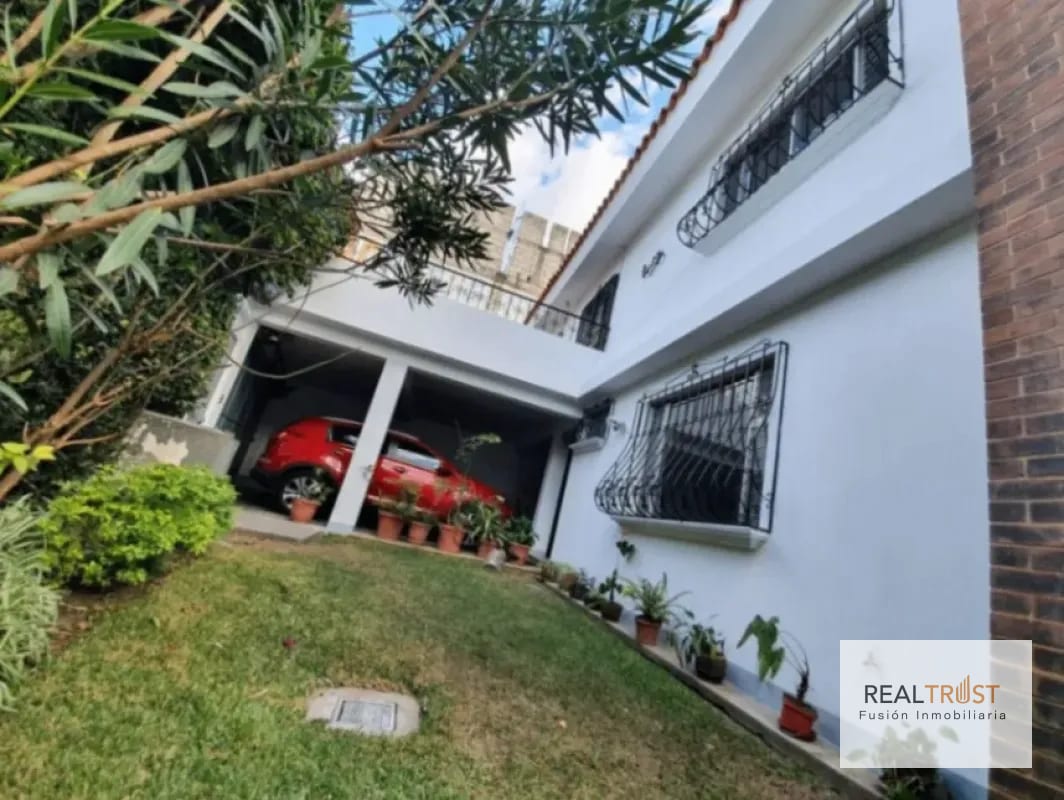 EN VENTA CASA FUERA DE GARITA ZONA 14 LA VILLA - 3 HABITACIONES — Casa en Venta en La Villa, Zona 14, Guatemala, Ciudad — foto 10 de 10