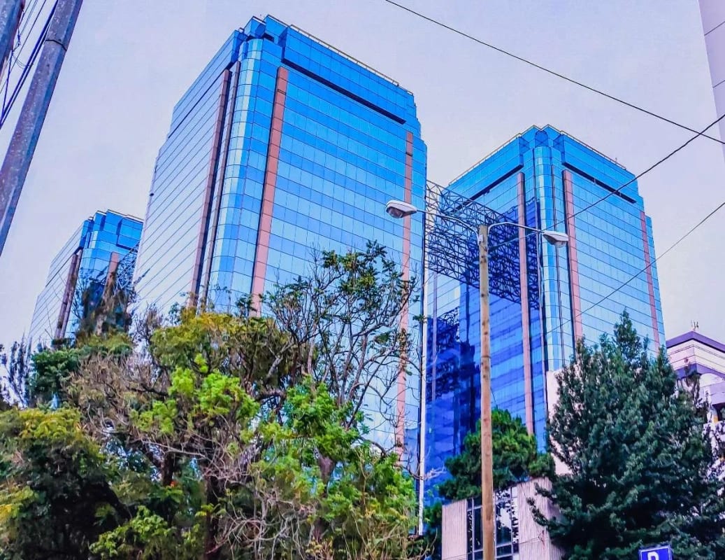 OFICINAS EN VENTA Y RENTA EDIFICIO EUROPLAZA - ZONA 14 — Oficina en Alquiler en Europlaza, Zona 14, Guatemala, Ciudad — foto 2 de 2