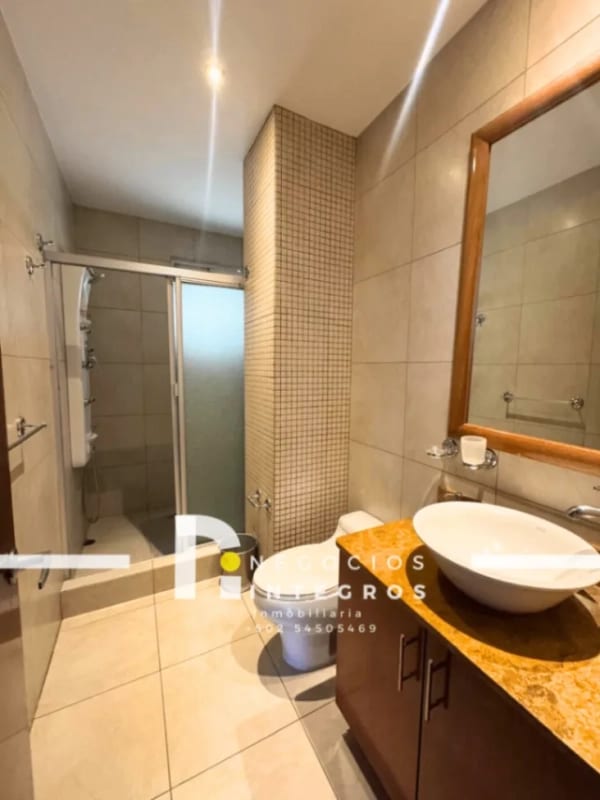 VENDO / ALQUILO APARTAMENTO AMUEBLADO KM 9.5 CAES EDIF. VISTA BELLA PV — Apartamento en Venta en Montebello I, Carretera a El Salvador, Guatemala, Ciudad — foto 4 de 17