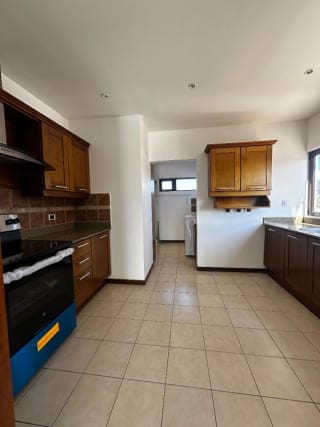 Zona 15, amplio apartamento en venta — Apartamento en Venta en El Robledal, Zona 15, Guatemala, Ciudad — miniatura 4 de 10