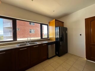 Zona 15, amplio apartamento en venta — Apartamento en Venta en El Robledal, Zona 15, Guatemala, Ciudad — miniatura 3 de 10