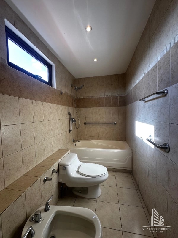 Zona 15, amplio apartamento en venta (copia) — Apartamento en Venta en El Robledal, Zona 15, Guatemala, Ciudad — foto 7 de 10