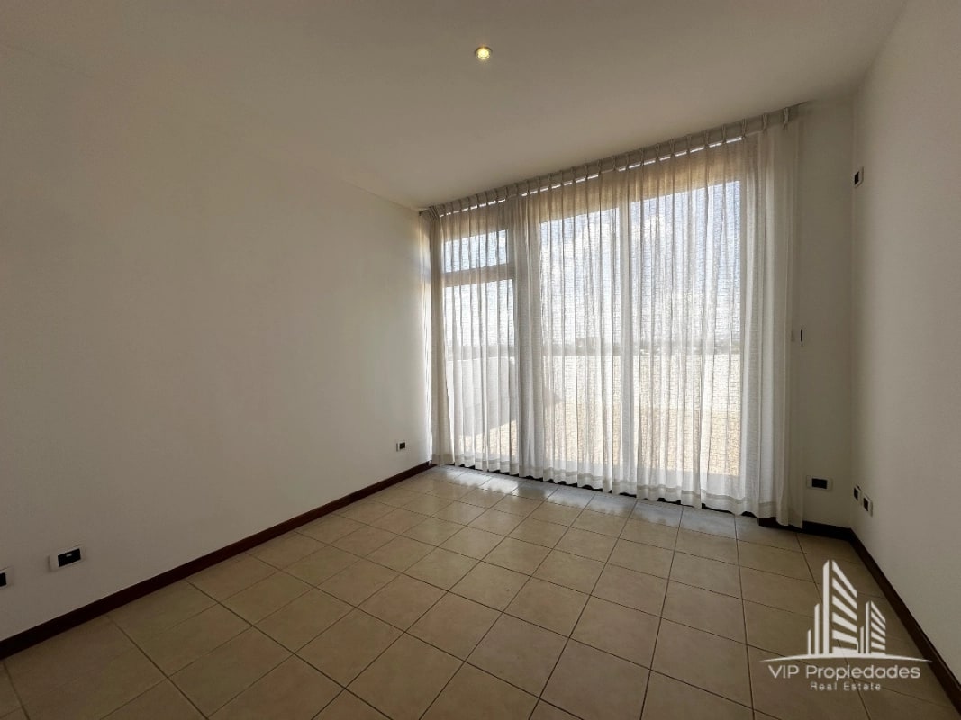 Zona 15, amplio apartamento en venta (copia) — Apartamento en Venta en El Robledal, Zona 15, Guatemala, Ciudad — foto 5 de 10