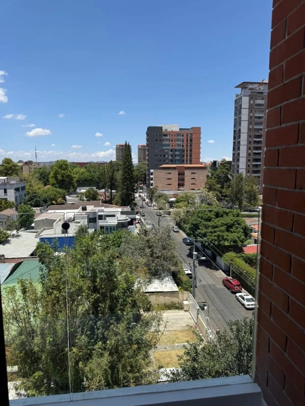 Vive cerca de todo en zona 10!!!! — Apartamento en Alquiler en Moretti, Zona 10, Guatemala, Ciudad — foto 1 de 10