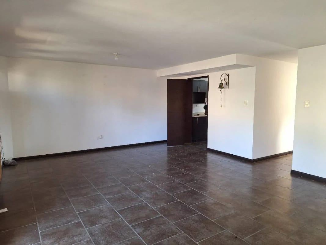 CASA EN ALQUILER CUMBRES DE LA ARBOLEDA KM 21.5 — Casa en Alquiler en Cumbres de La Arboleda, Carretera a El Salvador, Guatemala, Ciudad — foto 11 de 17