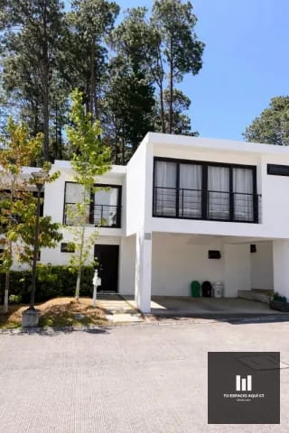 Casa En Venta En Residencial Verde 360 - Santa Catarina Pinula a — Casa en Venta en Santa Catarina Pinula, Guatemala, Ciudad — miniatura 1 de 13
