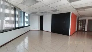 Oficina en renta ubicada en zona 10 — Oficina en Alquiler en Zona 10, Guatemala, Ciudad — miniatura 4 de 11