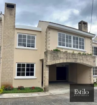 Hermosa Casa con Jardín En Venta — Casa en Venta en Carretera a El Salvador, Guatemala, Ciudad — miniatura 1 de 13