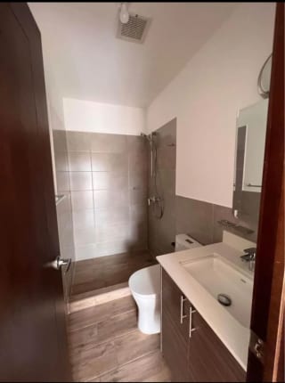 Se alquila apartamento en Edificio Casalini Diagonal 6 — Apartamento en Alquiler en Casalini Diagonal 6, Zona 10, Guatemala, Ciudad — miniatura 6 de 8