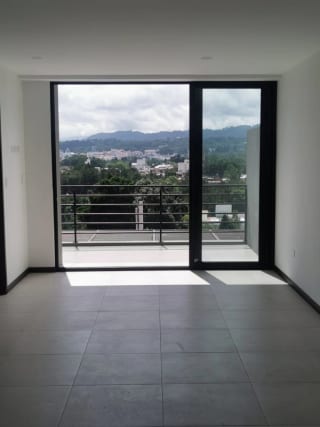 Apartamento Con Balcón, MIRA zona 10 — Apartamento en Venta en Mira, Zona 10, Guatemala, Ciudad — miniatura 7 de 9