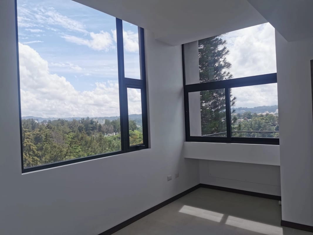 Apartamento Con Balcón, MIRA zona 10 — Apartamento en Venta en Mira, Zona 10, Guatemala, Ciudad — foto 3 de 9