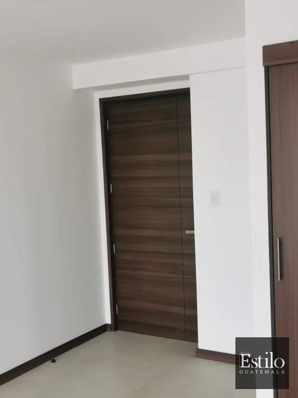 Apartamento Con Balcón, MIRA zona 10 — Apartamento en Venta en Mira, Zona 10, Guatemala, Ciudad — foto 2 de 9