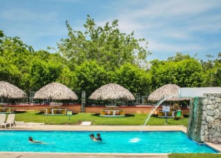 PROPIEDAD CON PISCINA Y CASA DE DESCANSO EN VENTA EN TORREMOLINOS KM. 79 AUTOPISTA A PUERTO QUETZAL ESCUINTLA — Terreno en Venta en Escuintla, Escuintla — miniatura 4 de 17