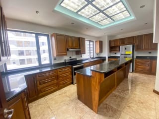 PENTHOUSE EN VENTA O RENTA EN ZONA 14 - 4 HABITACIONES — Apartamento en Alquiler en Zona 14, Guatemala, Ciudad — miniatura 6 de 8