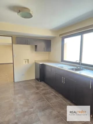 Titulo: Cumbres de la Arboleda en venta 4 habitaciones — Casa en Venta en Cumbres de La Arboleda, Carretera a El Salvador, Guatemala, Ciudad — miniatura 12 de 14