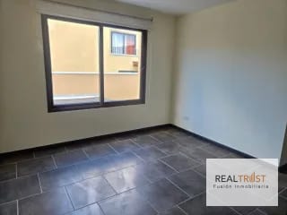 Titulo: Cumbres de la Arboleda en venta 4 habitaciones — Casa en Venta en Cumbres de La Arboleda, Carretera a El Salvador, Guatemala, Ciudad — miniatura 7 de 14