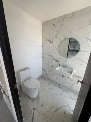Rento amplia oficina de 570m2 en edificio Renovati, zona 10 — Oficina en Alquiler en Renovati, Zona 10, Guatemala, Ciudad — miniatura 5 de 11