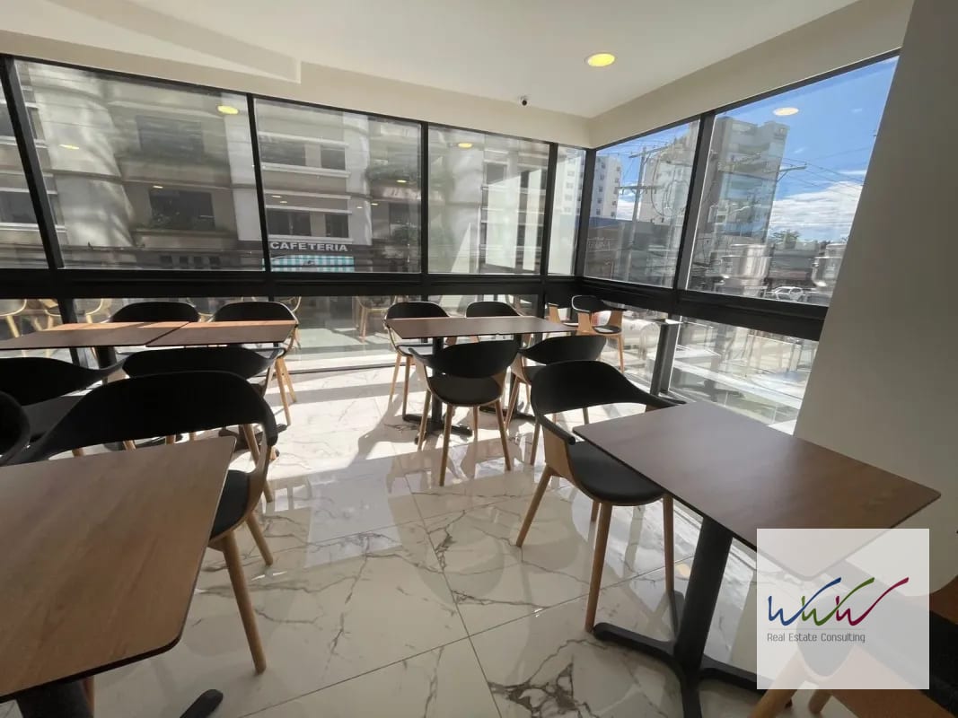 Rento amplia oficina de 570m2 en edificio Renovati, zona 10 — Oficina en Alquiler en Renovati, Zona 10, Guatemala, Ciudad — foto 3 de 11