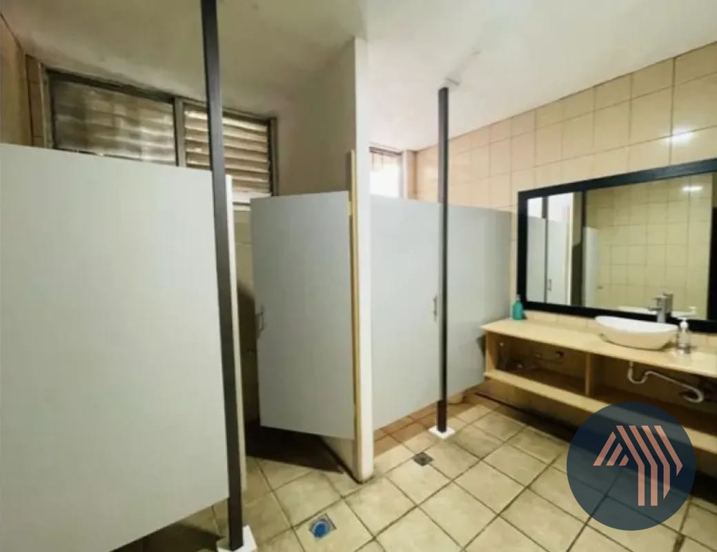 ALQUILER DE CÉNTRICA Y AMPLIA OFICINA - PLAZA MARITIMA, ZONA 10 — Oficina en Alquiler en Zona 10, Guatemala, Ciudad — foto 7 de 16