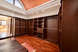Preciosa casa en venta en condominio exclusivo CAES — Casa en Venta en Carretera a El Salvador, Guatemala, Ciudad — miniatura 5 de 17
