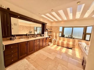 Preciosa casa en venta en condominio exclusivo CAES — Casa en Venta en Carretera a El Salvador, Guatemala, Ciudad — miniatura 4 de 17