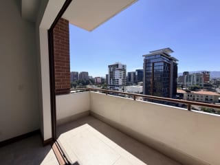 Apartamento nuevo y amplio en zona 10 — Apartamento en Venta en Zona 10, Guatemala, Ciudad — miniatura 1 de 11