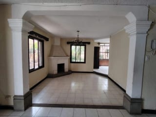 CASA EN VENTA ANTIGUA GUATEMALA — Casa en Venta en Antigua, Sacatepéquez — miniatura 3 de 6