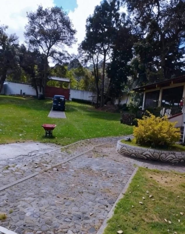 EN VENTA PROPIEDAD EN CHOACORRAL INTERAMERICANA IDEAL HOTEL COLEGIO CASA DE RETIRO IGLESIA — Terreno en Venta en San Lucas Sacatepéquez, Sacatepéquez — foto 2 de 5