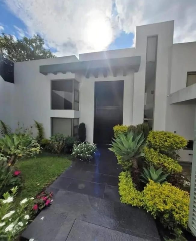 EN VENTA HERMOSA PROPIEDAD EN LAS CUMBRES ZONA 16 — Casa en Venta en Las Cumbres, Zona 16, Guatemala, Ciudad — foto 1 de 13