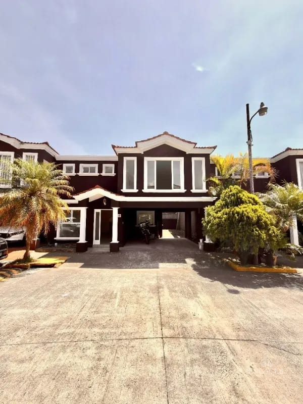 Km 38 Carretera al Pacífico • Casa en Venta • Residenciales Las Victorias — Casa en Venta en Palín, Escuintla — foto 1 de 15
