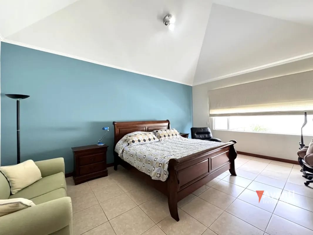 VENDO CASA CARRETERA A EL SALVADOR, PORTAL DEL BOSQUE — Casa en Venta en Portal del Bosque, Carretera a El Salvador, Guatemala, Ciudad — foto 6 de 17