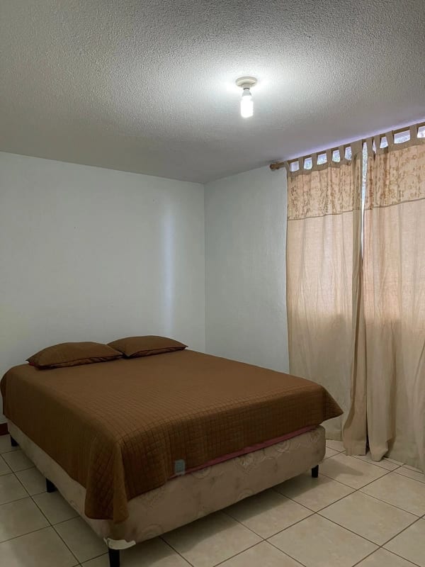 Casa en Venta Alamedas del Encinal Z.7 — Casa en Venta en Alameda del Encinal III, Zona 7 Mixco, Guatemala, Ciudad — foto 4 de 11